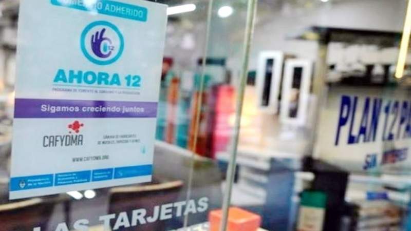 El gobierno nacional prepara un reemplazo del Ahora 12 para pagar en cuotas