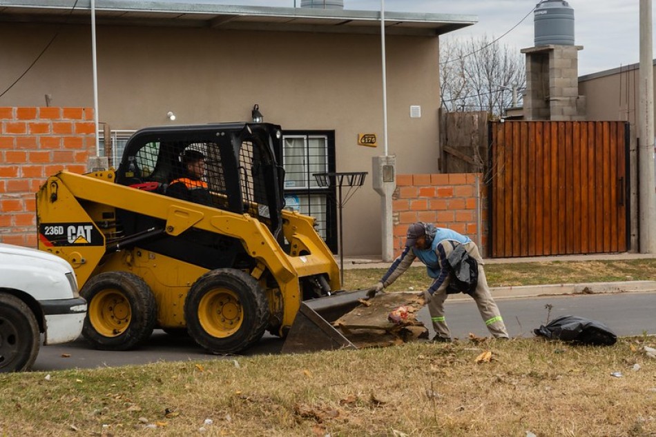 La Secretaría de Ambiente desarrolló múltiples tareas de limpieza en un sector de barrio Avellaneda Oeste
