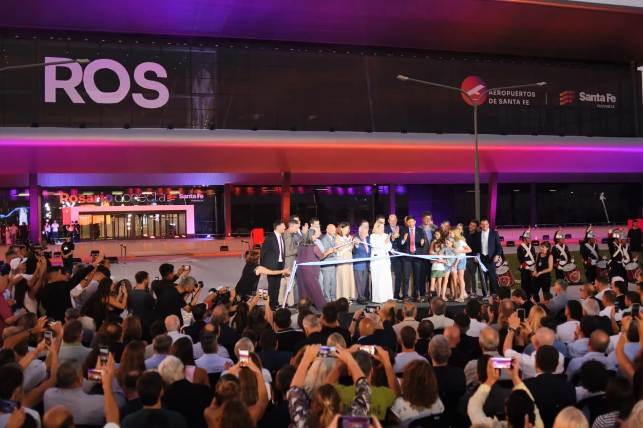 El gobierno provincial inauguró las obras de modernización del Aeropuerto Internacional de Rosario