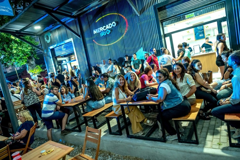 Junio llega con nueva agenda cultural y gastronómica en el Mercado del Río
