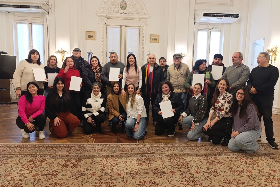 El municipio hizo efectiva la primera entrega de aportes económicos del Programa de Fortalecimiento a Vecinales
